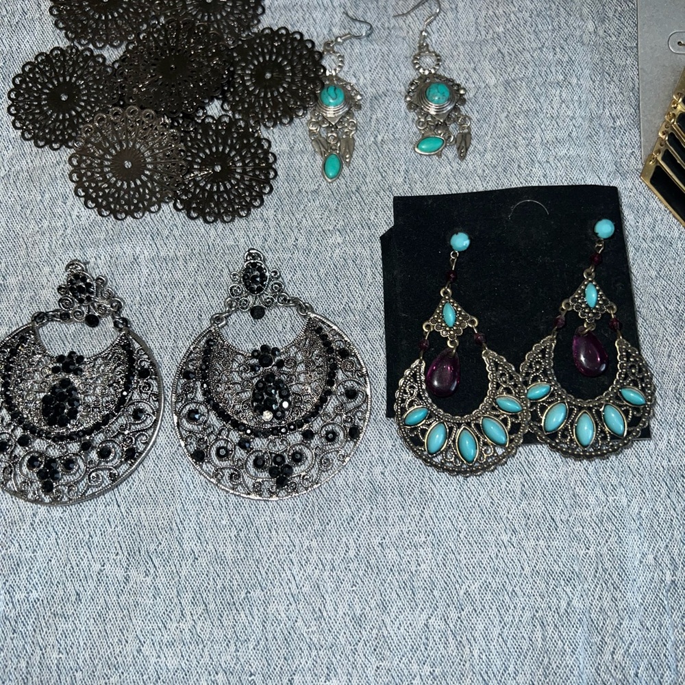 Jewelry - Picture 11 of 14